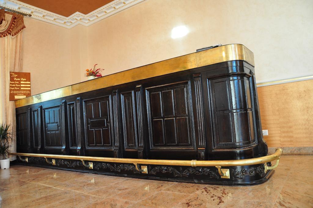Vigo Grand Hotel Ploieşti Esterno foto
