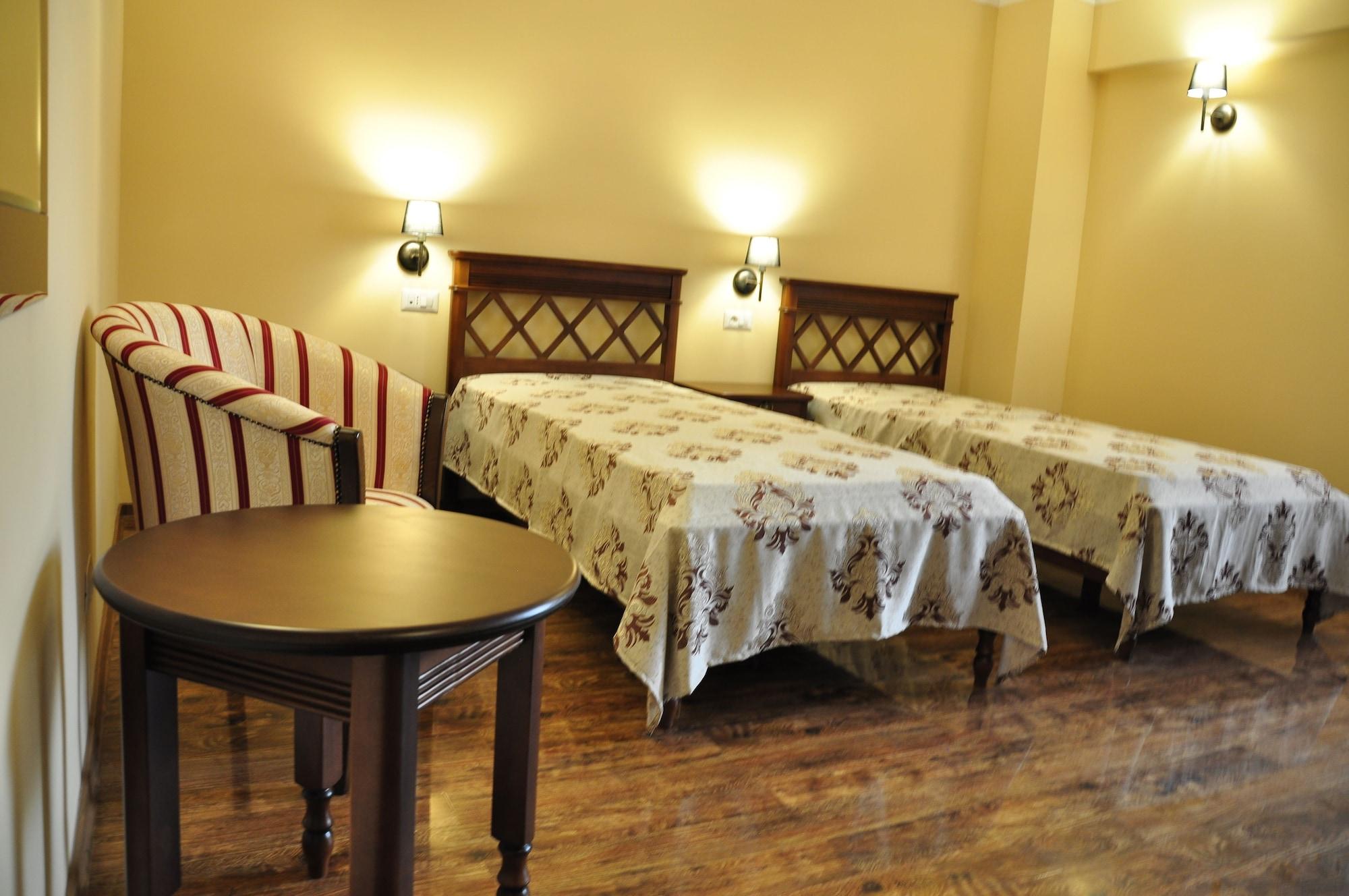 Vigo Grand Hotel Ploieşti Esterno foto